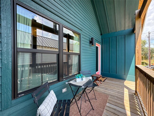 Building Photo - 1208 32nd St