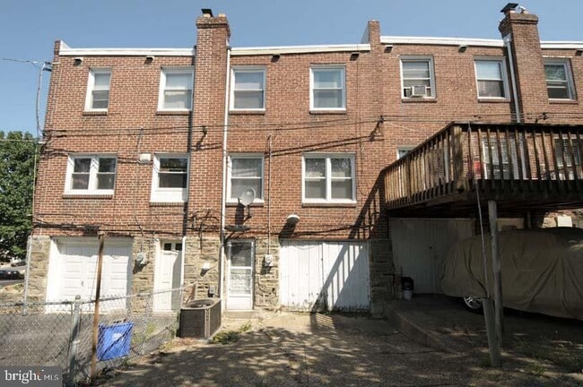 Building Photo - 324 Dawson St