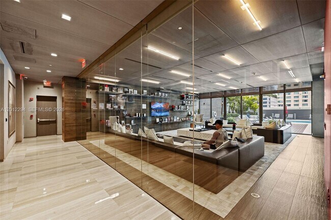 Building Photo - 1080 Brickell Ave