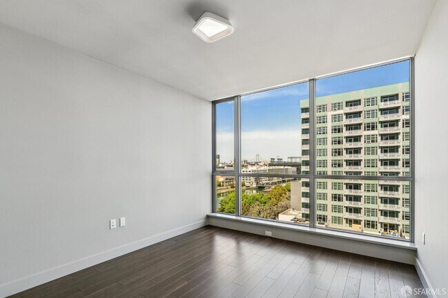 Building Photo - 708 Long Bridge St