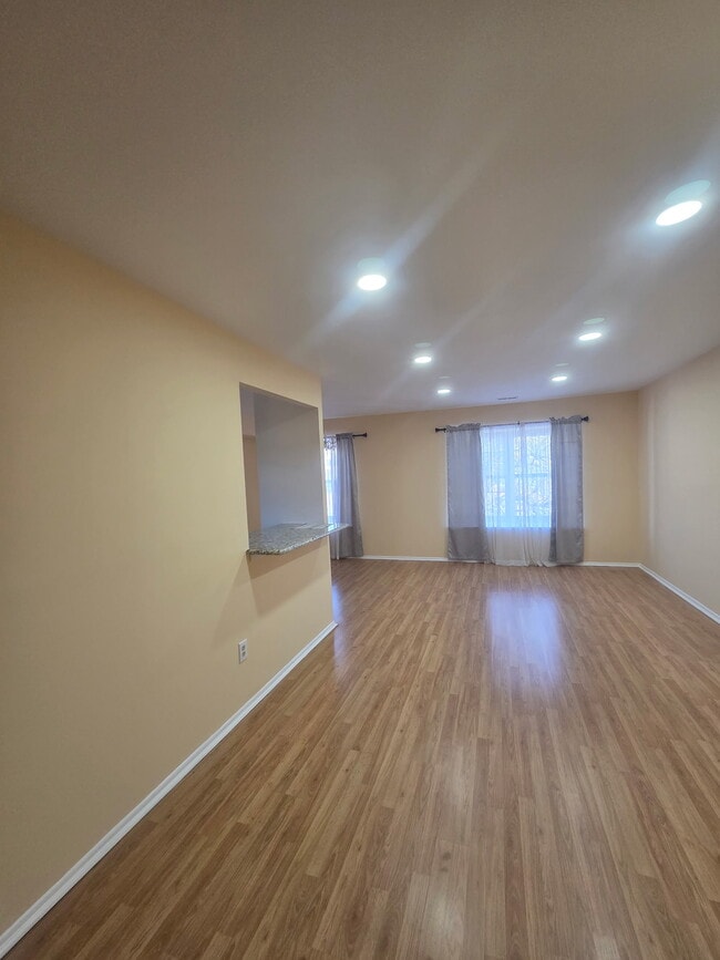 Building Photo - 1724 Rachael St