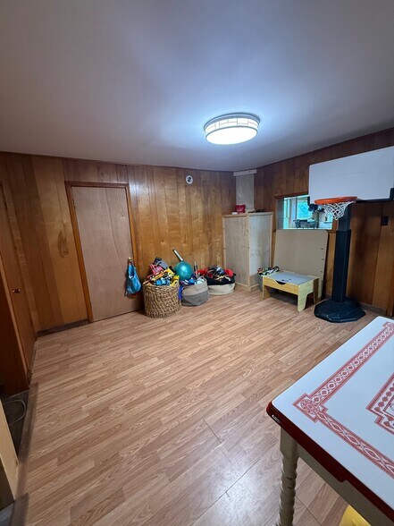 Building Photo - 32 Rice Ln