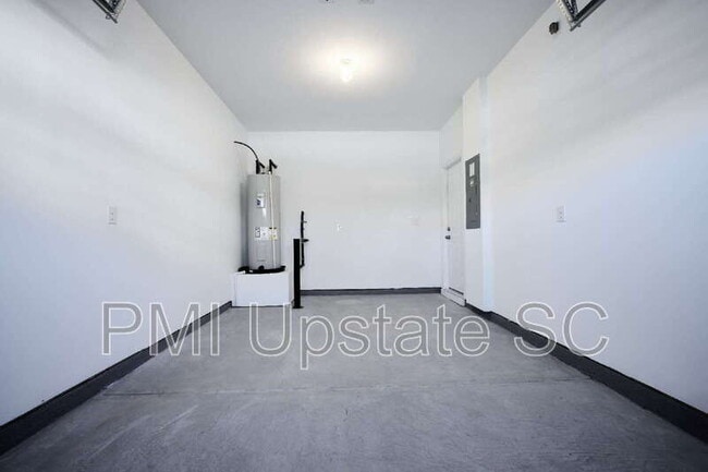 Building Photo - 49 Fair Vlg Ln