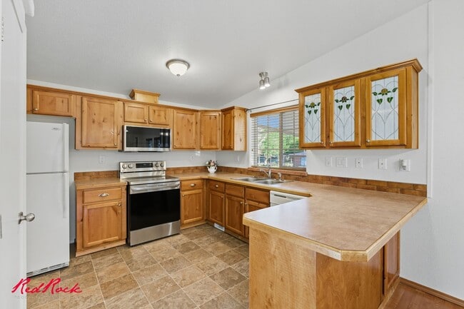 Building Photo - Single-Level 2 Bedroom Home in Washington 55+ Community!