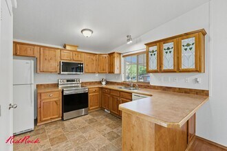 Building Photo - Single-Level 2 Bedroom Home in Washington ...