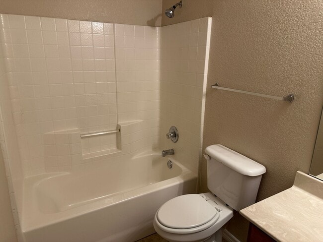 Building Photo - Elegant One-Story Living in the Heart of Sendera Ranch!