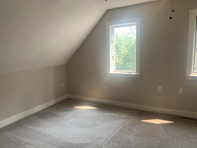 Building Photo - 14 Preble St