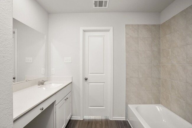 Building Photo - 3004 Wood Lily Dr