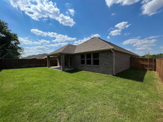 Building Photo - 1420 Elizabeth St