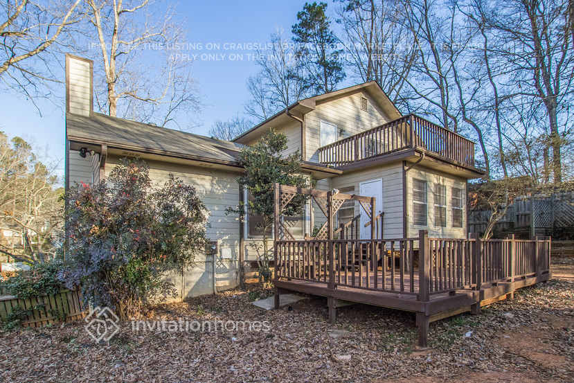 Building Photo - 2080 Hunters Cove Dr