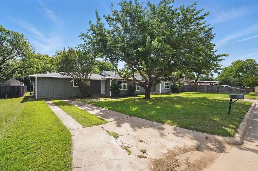 Primary Photo - 2781 Beech St