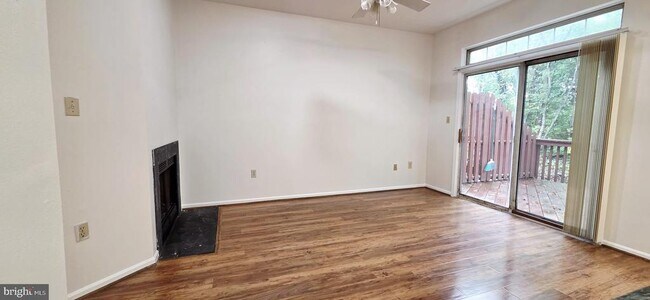 Building Photo - 75 Ashford Dr