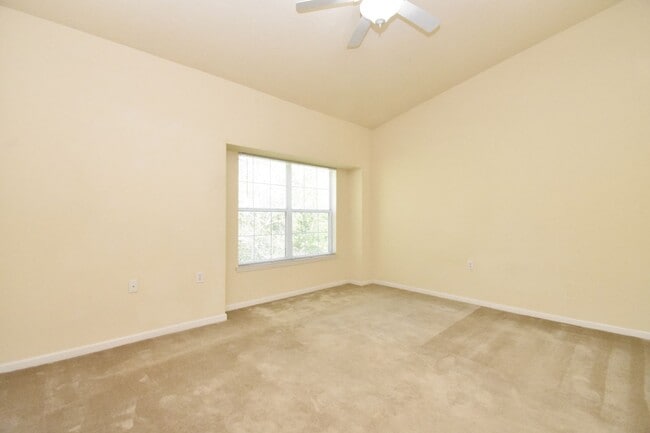 Building Photo - 4814 NW 44th Ave
