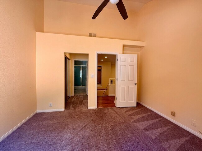 Building Photo - Gorgeous Spanish Trails 3BR House for lease!
