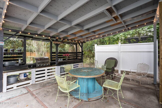 Building Photo - 3003 Cypress St.