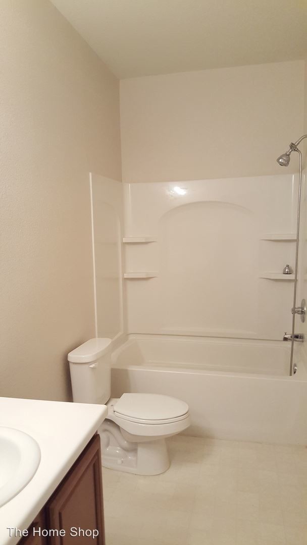 Building Photo - 4 br, 2.5 bath House - 5300 Welch Valley Ave.