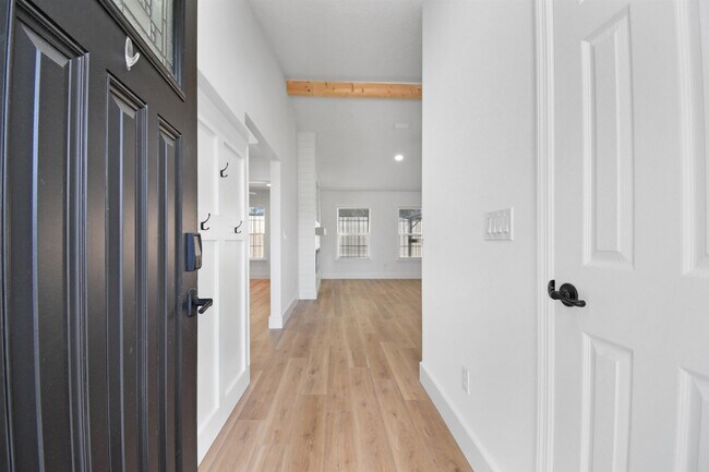 Building Photo - 101 Azalea Rd