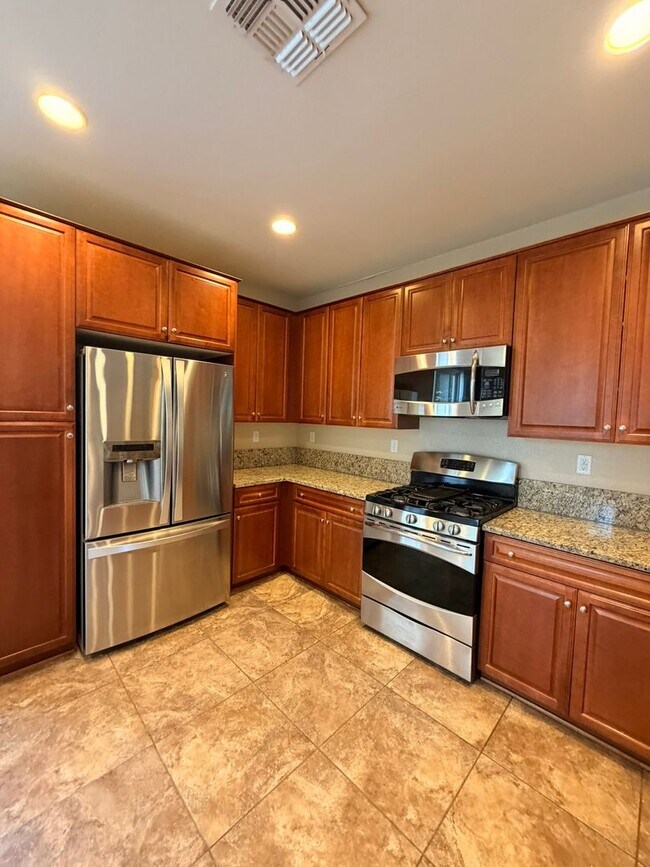 Building Photo - 10787 Grayslake Dr