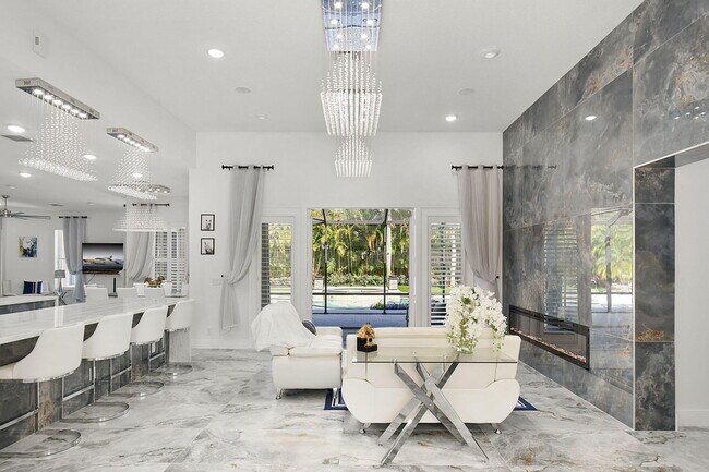 Building Photo - 15700 Carrera Ln