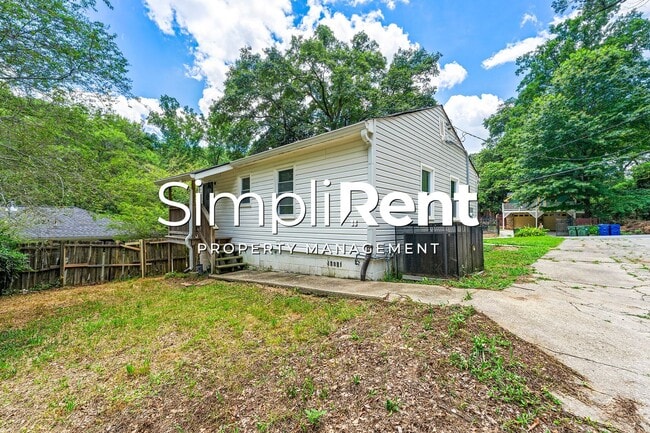 Building Photo - PRICE REDUCED! 1st month's Rent FREE with a 13-month lease!