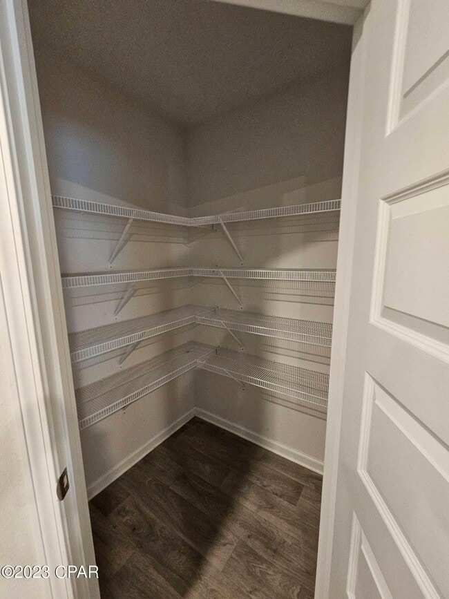 Building Photo - 4075 Silver Spur Rd