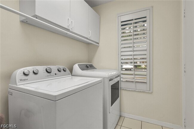 Building Photo - 22203 Seashore Cir