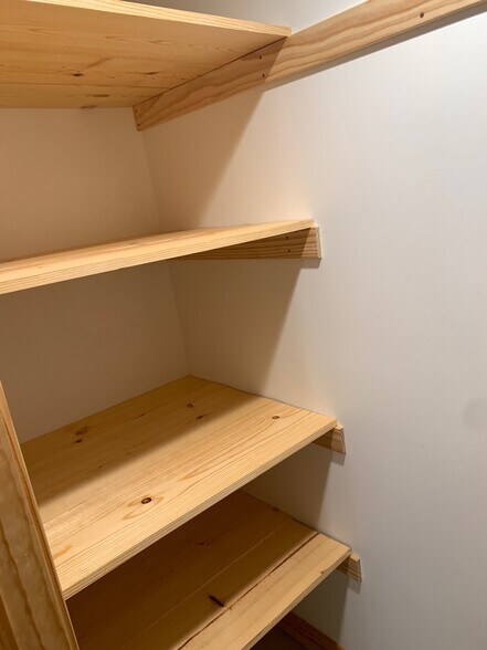 Linen Closet - 4334 Drew Ave S