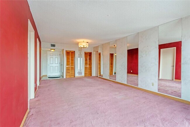 Building Photo - 100 Silver Beach Ave