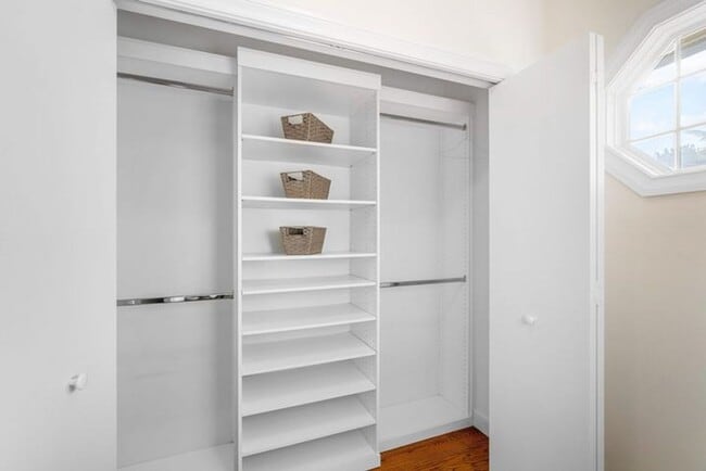 Building Photo - 518 Gardenia Terrace