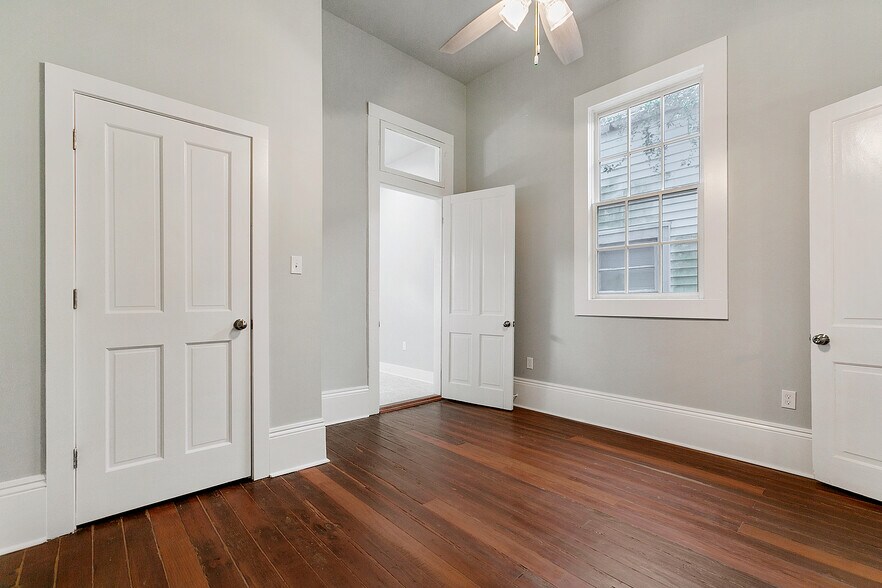 Building Photo - 3429 Baronne St