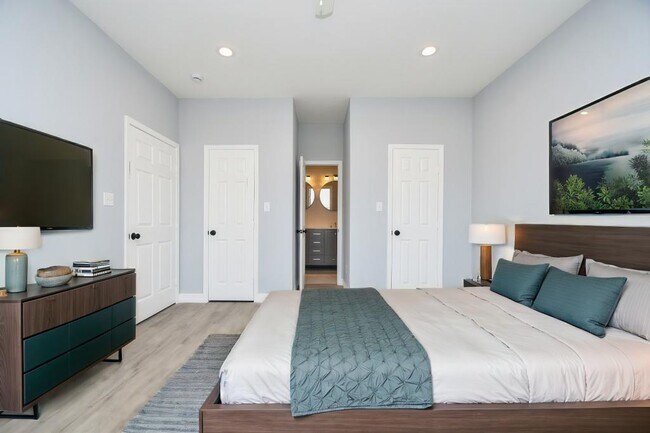 Building Photo - 10322 Rancho Bernardo Ln