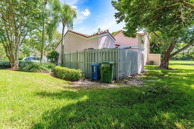 Building Photo - 1462 Springside Dr