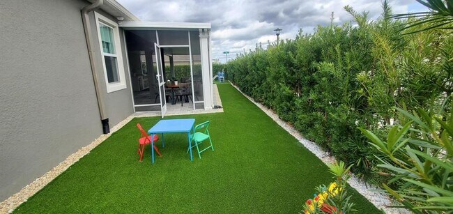 Building Photo - 11987 Globe St