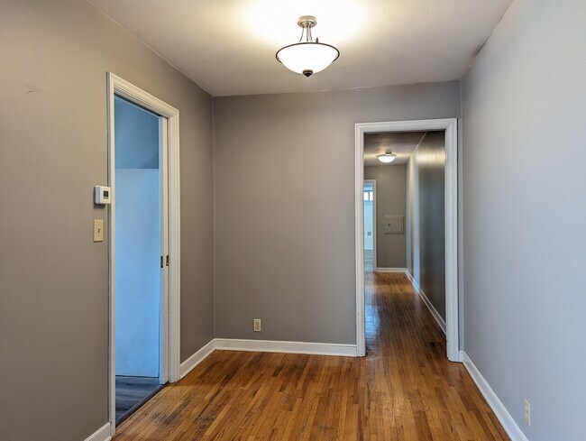 Building Photo - 1305 Oxford St