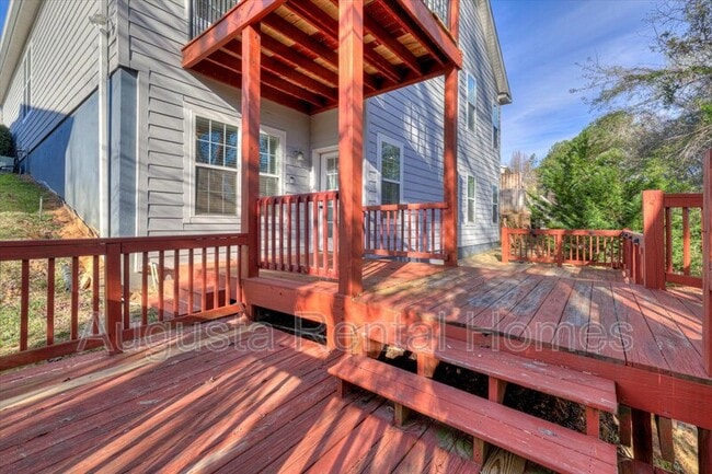 Building Photo - 719 Bonnie Oaks Ln