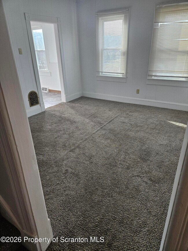 Building Photo - 1044 John Ave