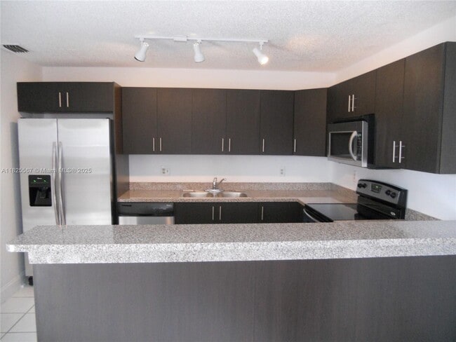 Building Photo - 129 San Remo Blvd