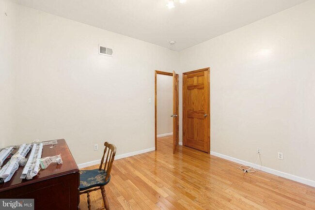 Building Photo - 1235 W Allegheny Ave