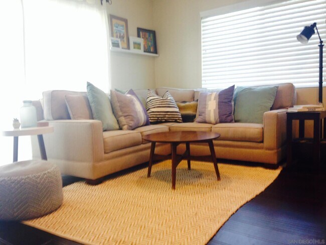 Building Photo - 357 Winsome Pl