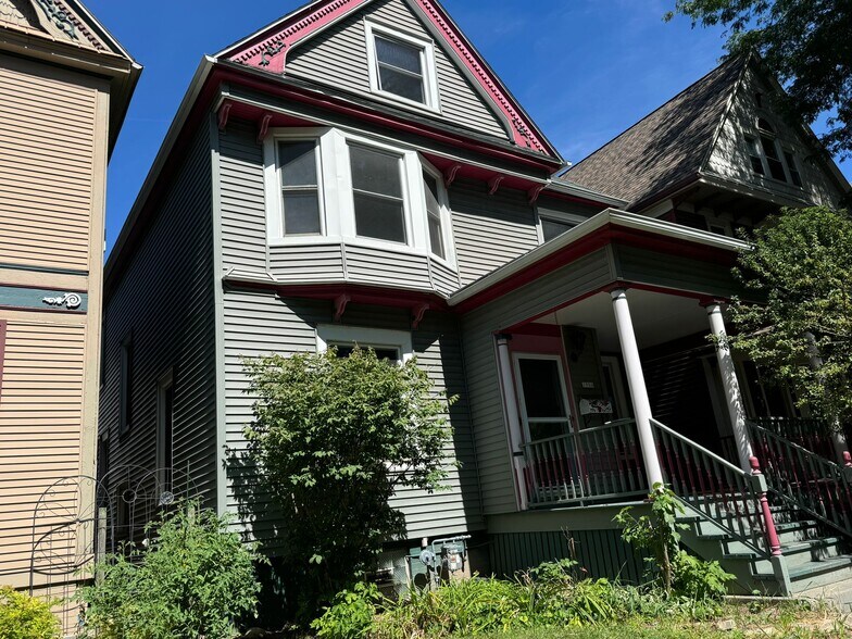 front of the house - 1906 E Webster Pl