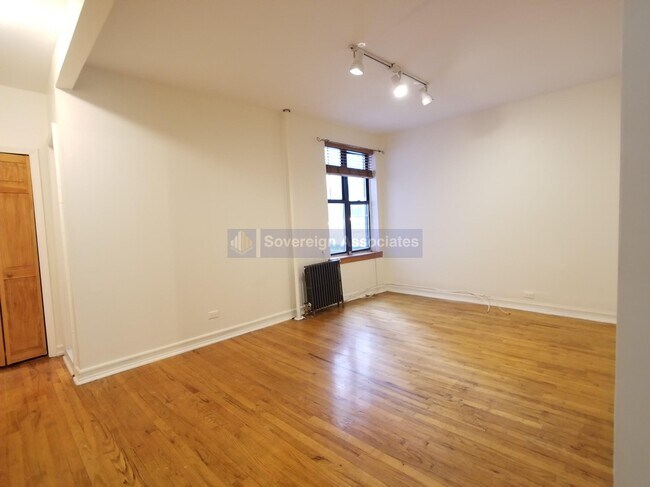 Primary Photo - 86 Haven Ave