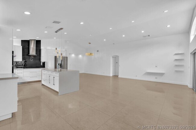 Building Photo - 3307 SW 49th St