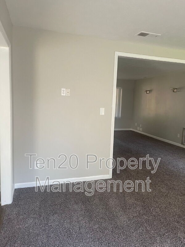 Building Photo - 3249 Jottings Dr