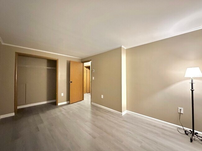 Building Photo - 65-67-67 Summer St