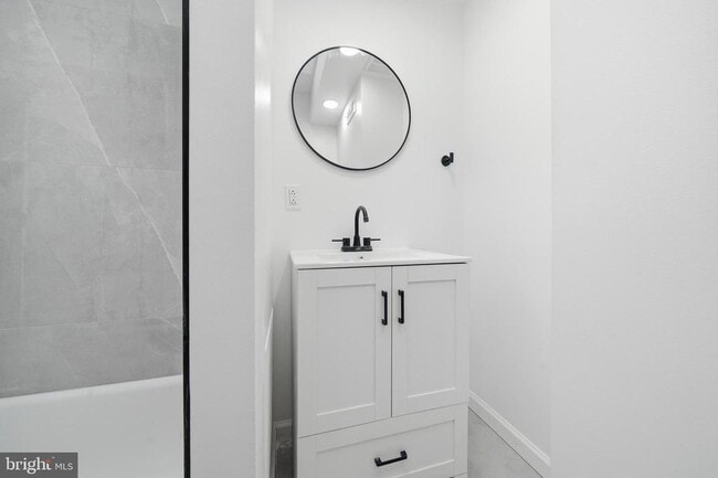 Building Photo - 1625 S Marston St