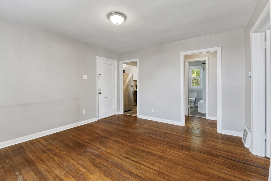 Building Photo - 1355 Ida Ave