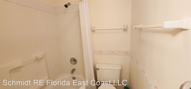 Building Photo - 2 br, 1.5 bath House - 4245 N Highway A1A, #8