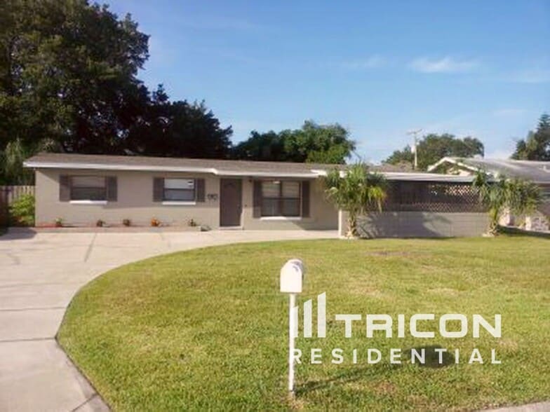 Building Photo - 1122 Ibsen Ave