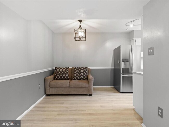 Building Photo - 7737 Inversham Dr