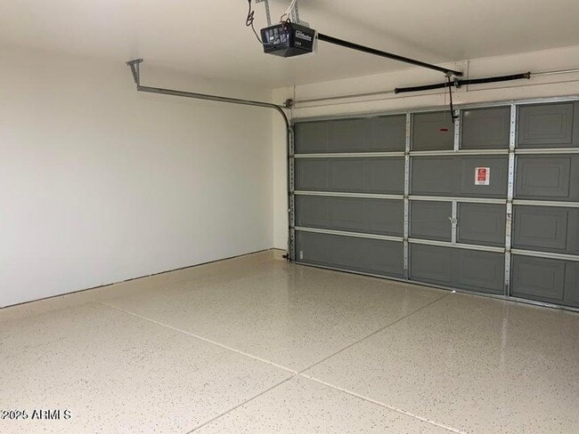 Building Photo - 11587 N 153rd Dr